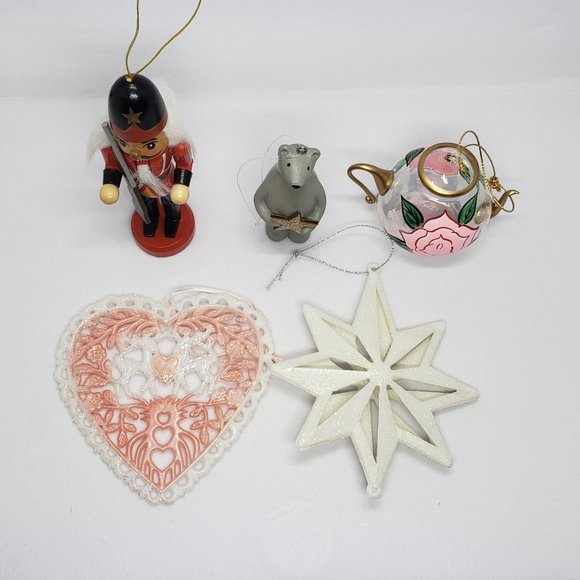 5 Pack of Assorted Ornaments - Picture 2 of 7